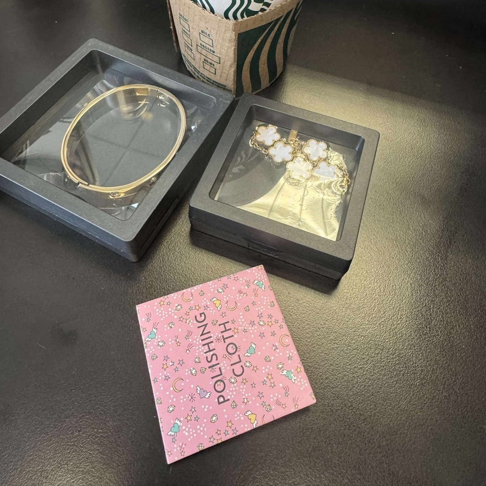 Elegant Gold Bracelet and Floral Earrings Set